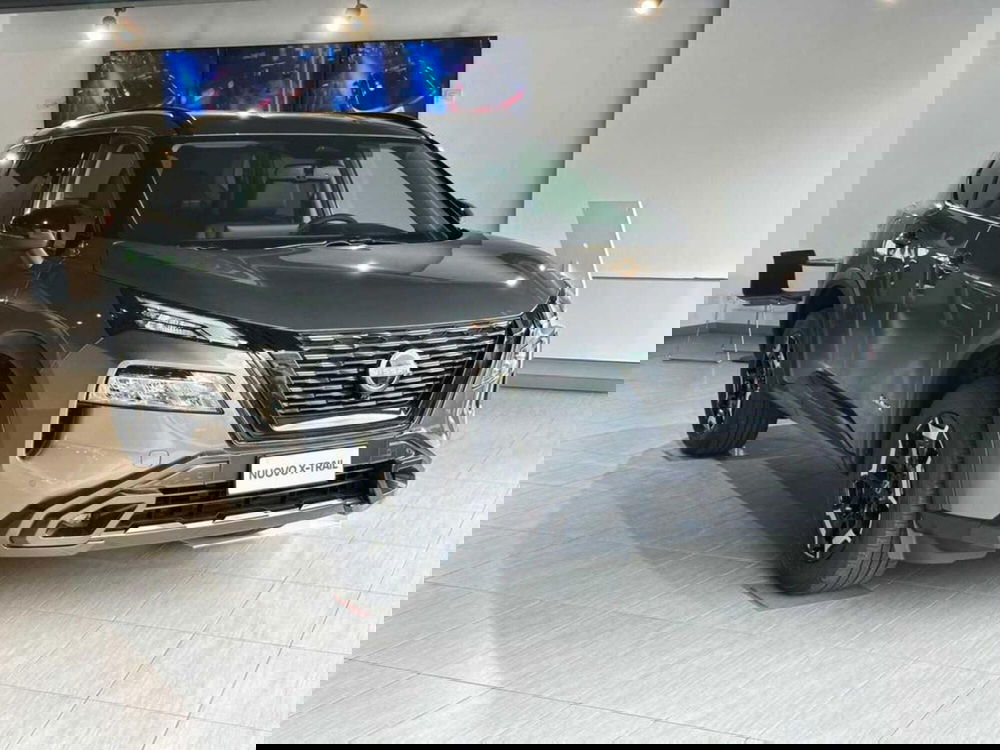Nissan X-Trail nuova a Sondrio (7)