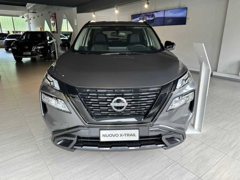 Nissan X-Trail nuova a Sondrio (8)