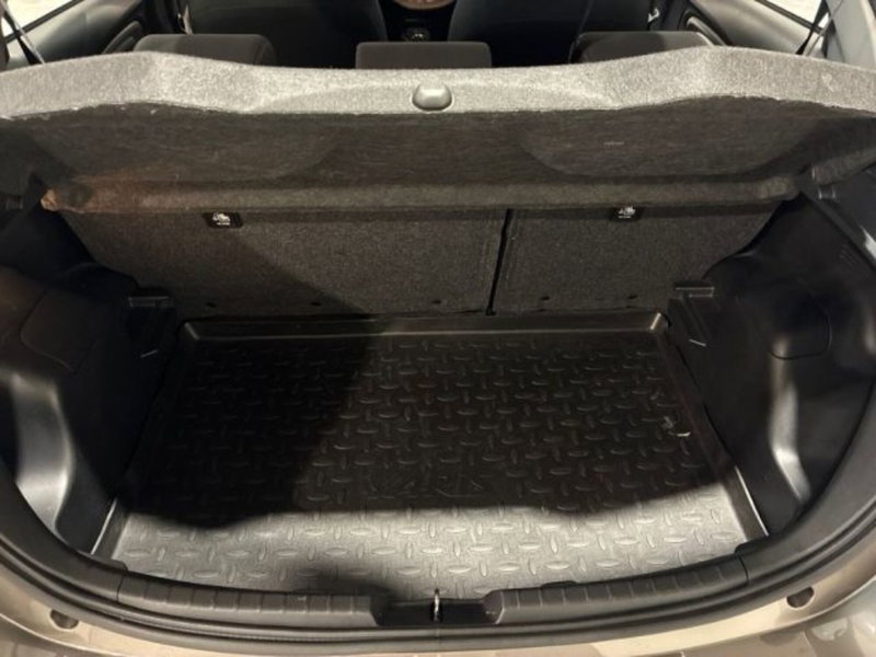 Toyota Yaris Cross usata a Ancona (7)