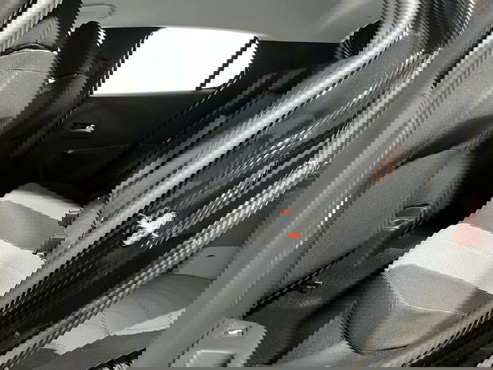 Opel Corsa nuova a Sondrio (11)