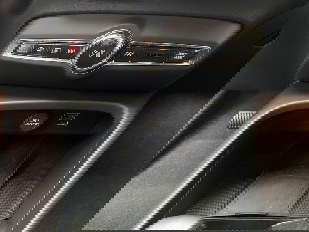 Volvo XC40 usata a Torino (11)