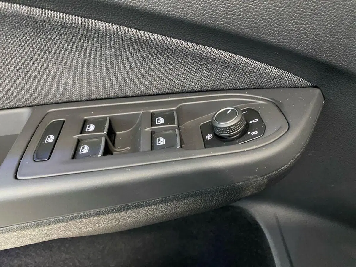 Volkswagen Golf Variant usata a Torino (14)