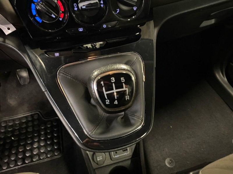 Lancia Ypsilon usata a Torino (11)