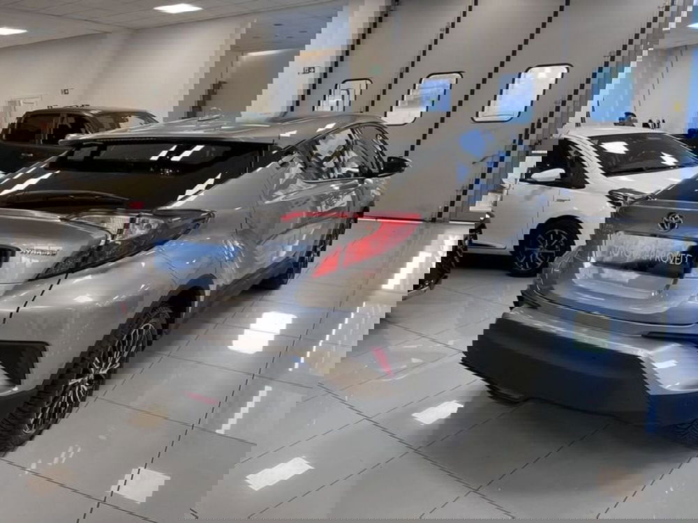 Toyota Toyota C-HR usata a Prato (4)