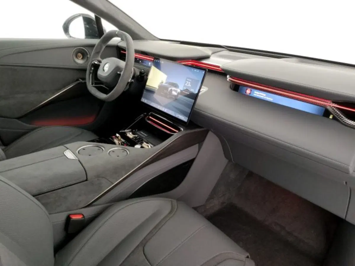 Lotus Eletre nuova a Modena (11)
