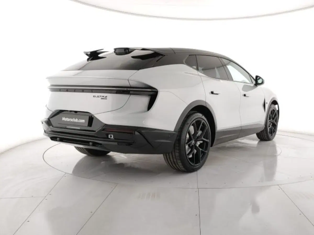 Lotus Eletre nuova a Modena (5)