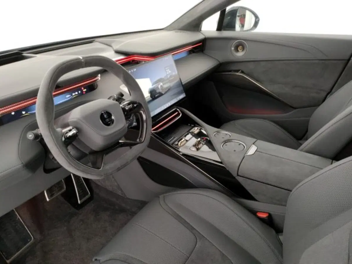 Lotus Eletre nuova a Modena (8)
