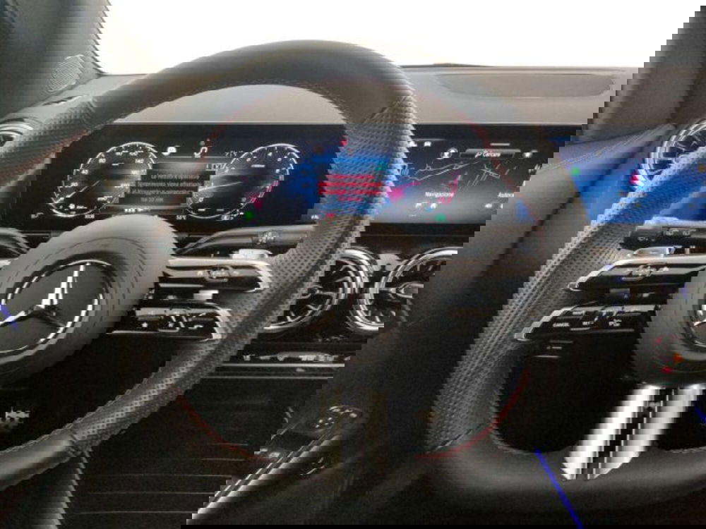 Mercedes-Benz GLA SUV usata a Modena (14)