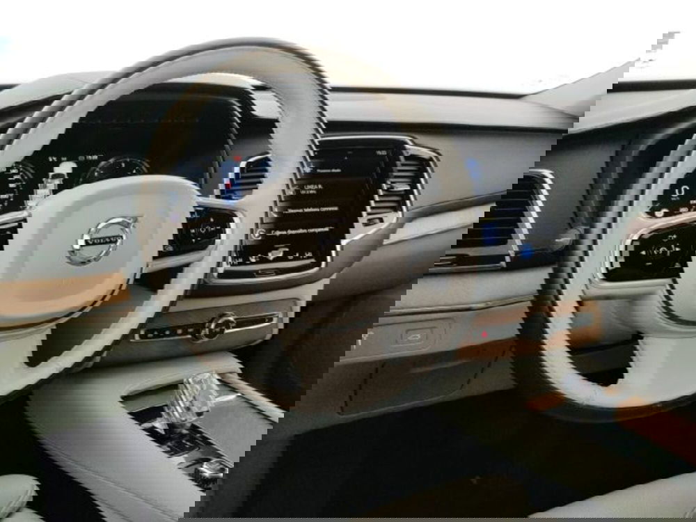 Volvo XC90 usata a Modena (18)