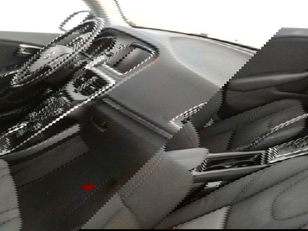 Volvo V40 Cross Country usata a Modena (11)