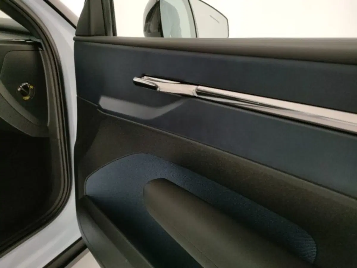 Volvo EX30 nuova a Modena (19)
