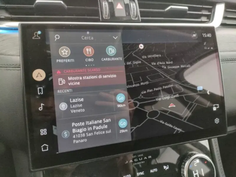 Jaguar F-Pace usata a Modena (15)