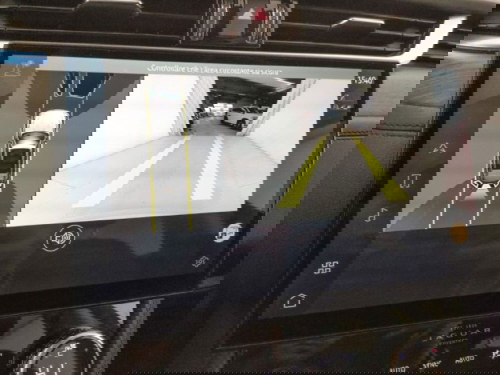 Jaguar F-Pace usata a Modena (18)