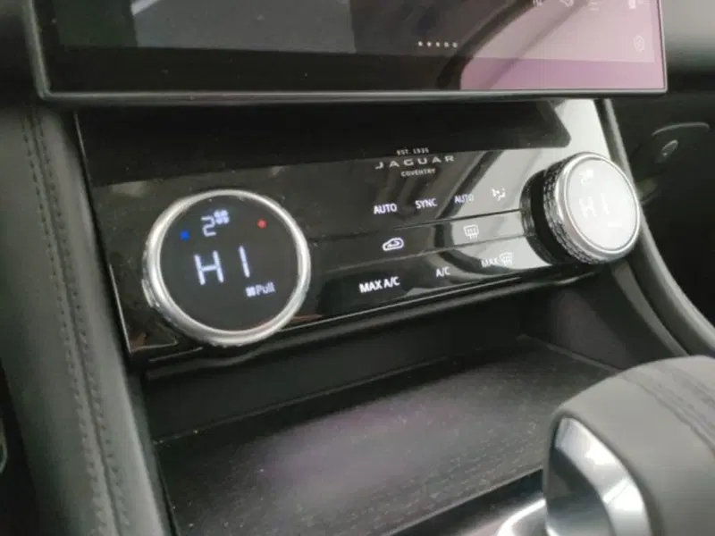 Jaguar F-Pace usata a Modena (20)