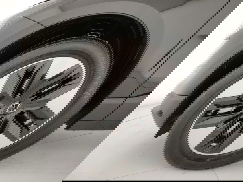 Volvo EX30 nuova a Modena (8)