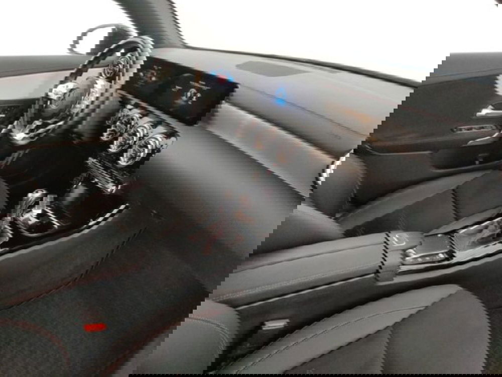 Mercedes-Benz CLA Shooting Brake usata a Modena (11)