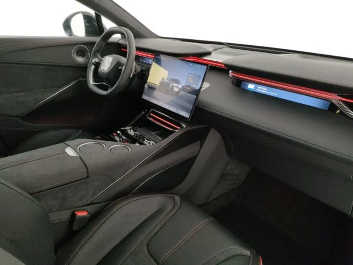 Lotus Eletre nuova a Modena (11)