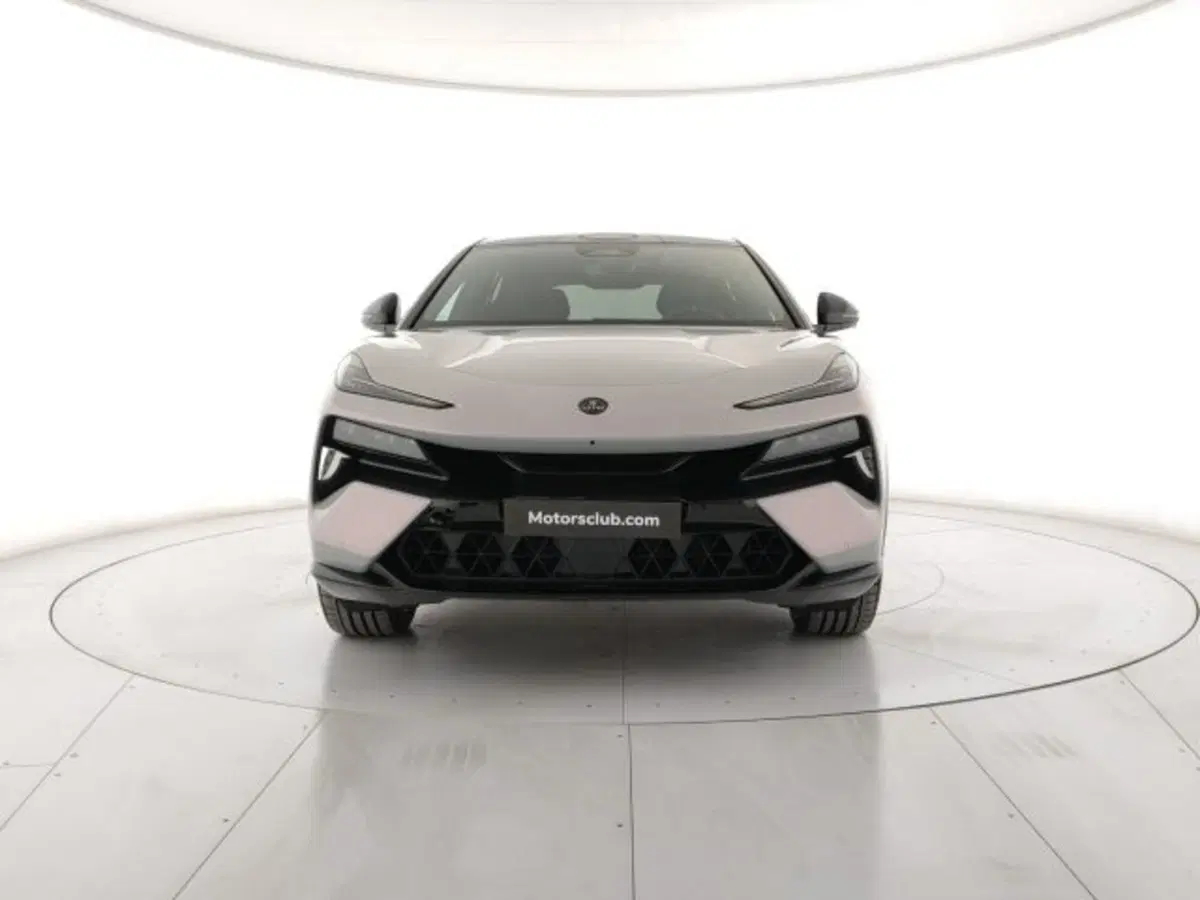 Lotus Eletre nuova a Modena (7)