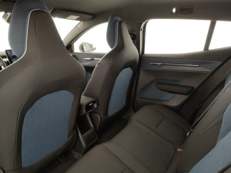 Volvo EX30 usata a Modena (9)