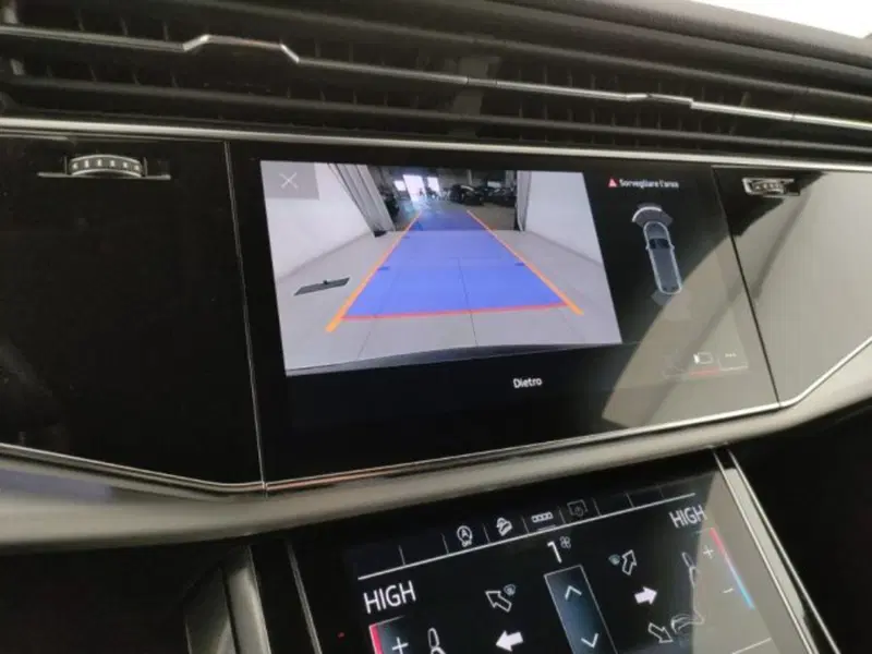 Audi Q8 usata a Modena (18)