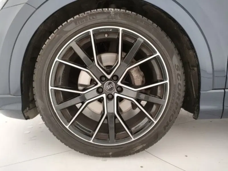 Audi Q8 usata a Modena (8)