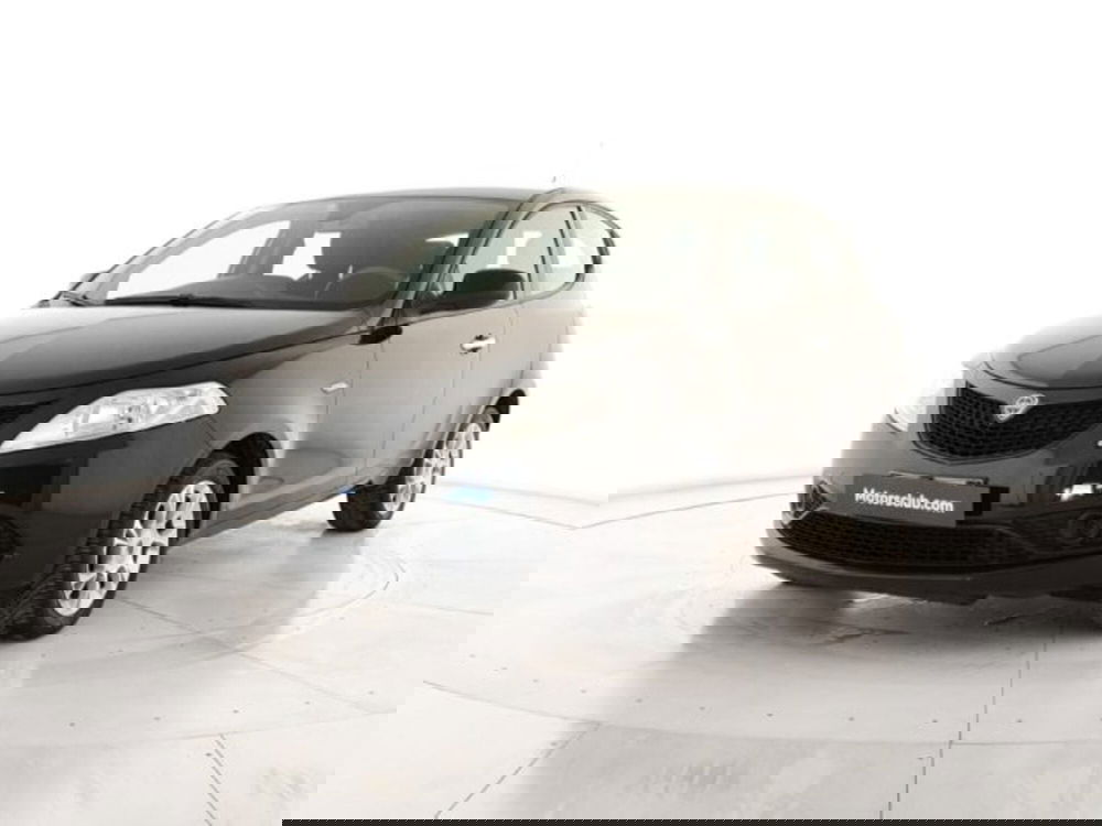 Lancia Ypsilon usata a Modena (2)