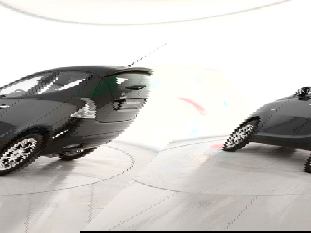 Lancia Ypsilon usata a Modena (3)