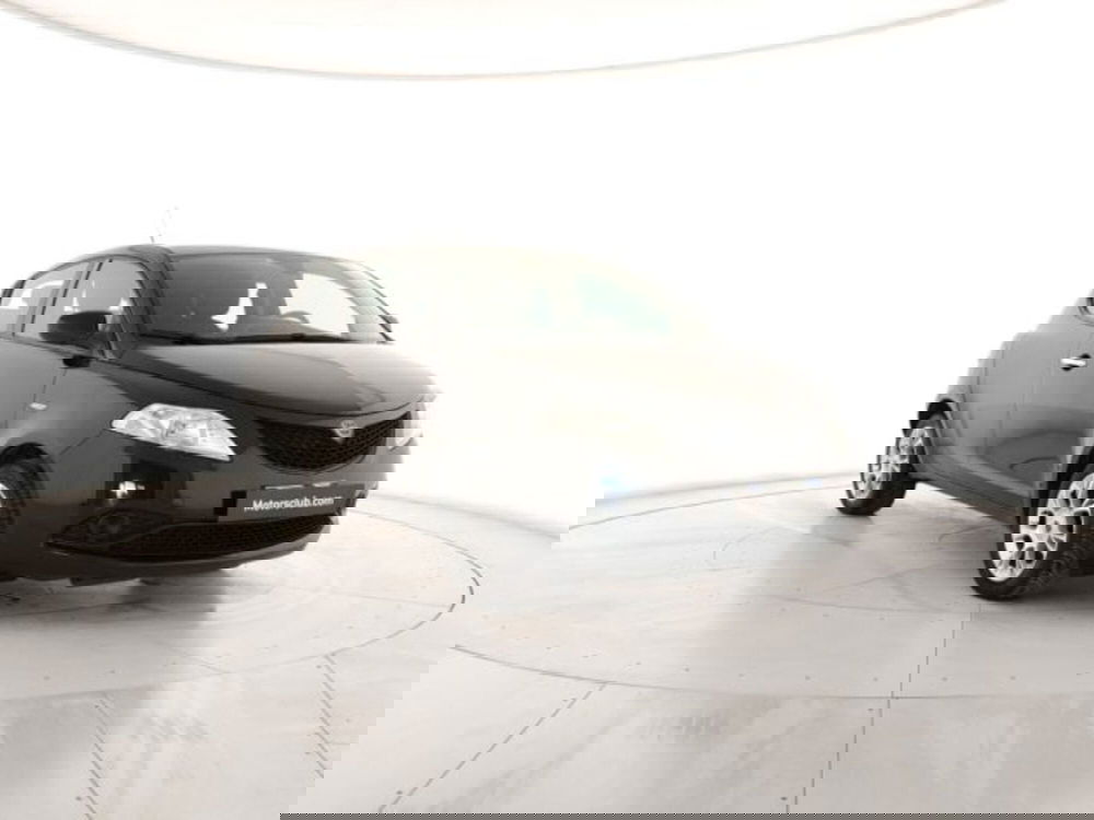 Lancia Ypsilon usata a Modena (5)