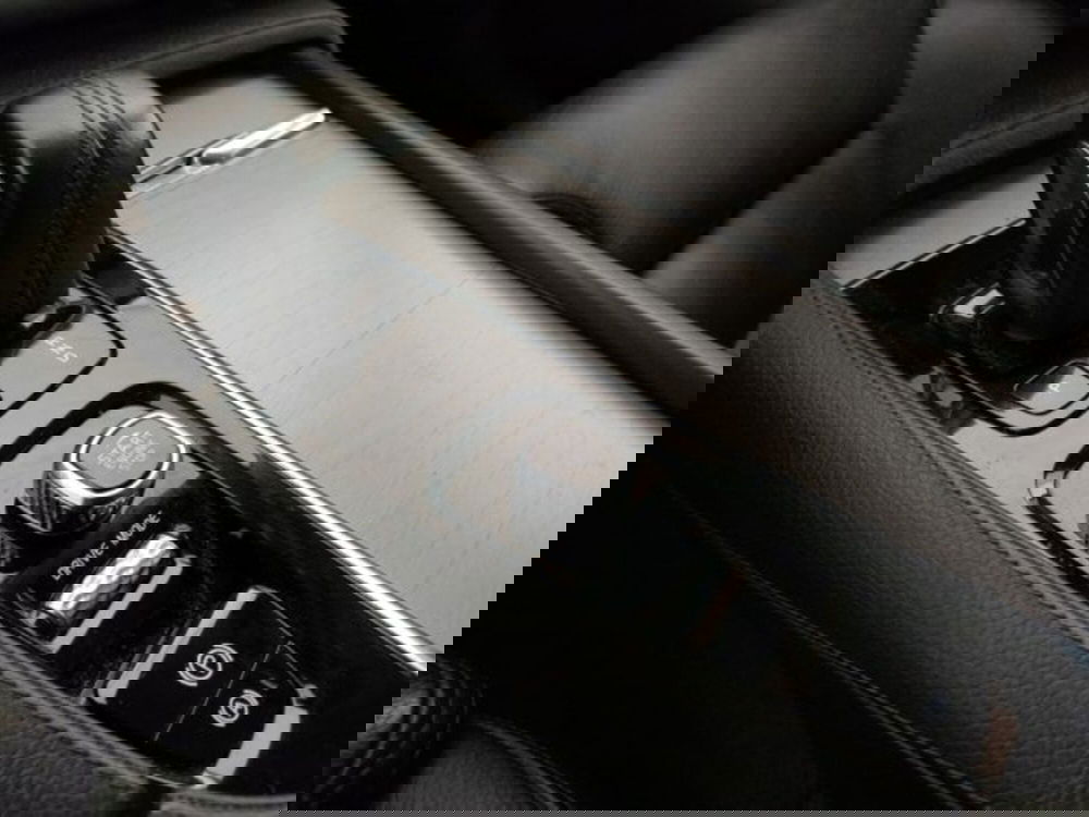 Volvo XC90 usata a Modena (19)