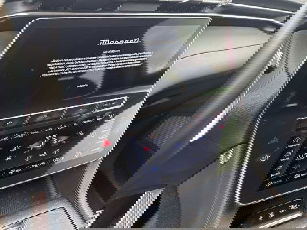 Maserati Grecale usata a Napoli (18)