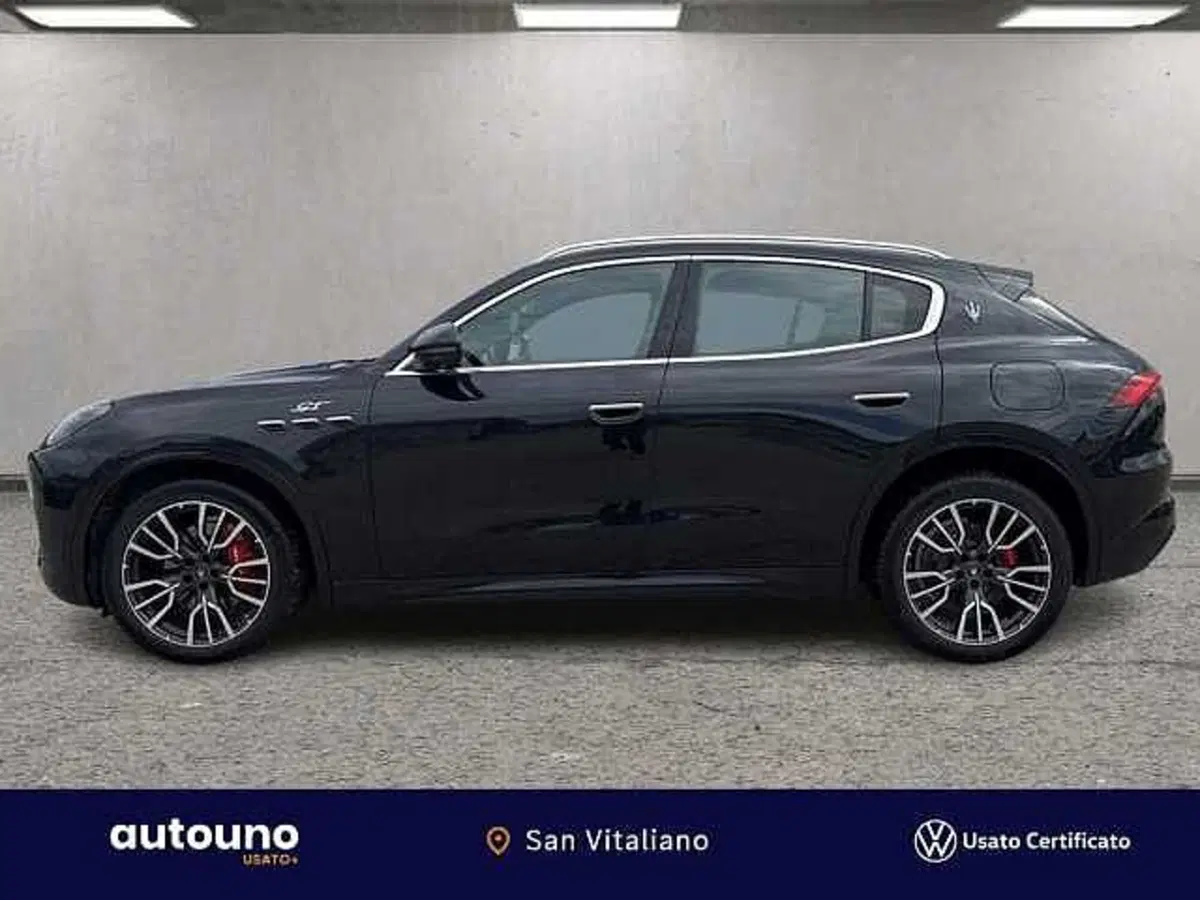 Maserati Grecale usata a Napoli (2)