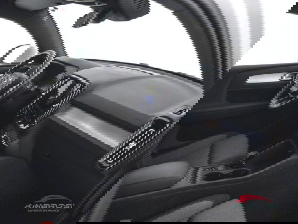 Volvo XC40 usata a Perugia (12)