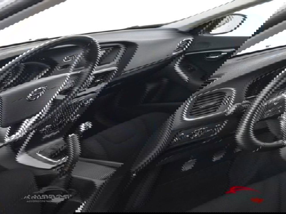 Volvo V40 Cross Country usata a Perugia (8)