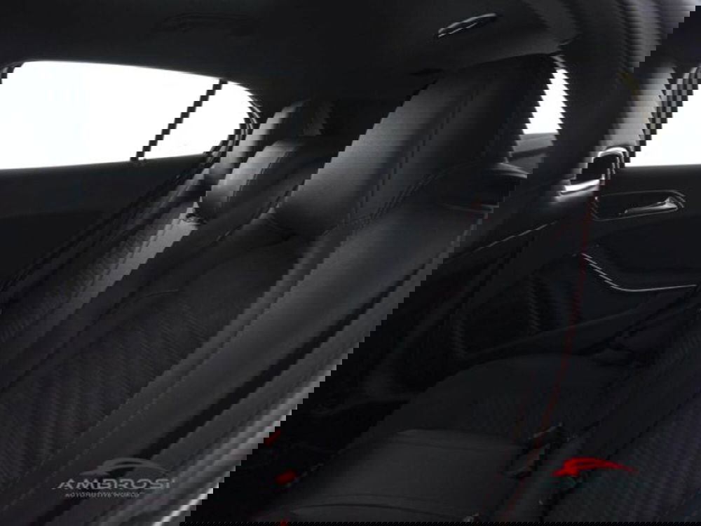 Mercedes-Benz GLA SUV usata a Perugia (10)