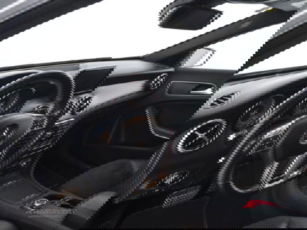 Mercedes-Benz GLA SUV usata a Perugia (8)