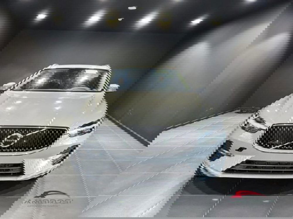 Volvo XC60 nuova a Perugia (4)