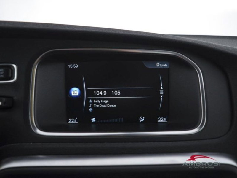 Volvo V40 Cross Country usata a Perugia (14)