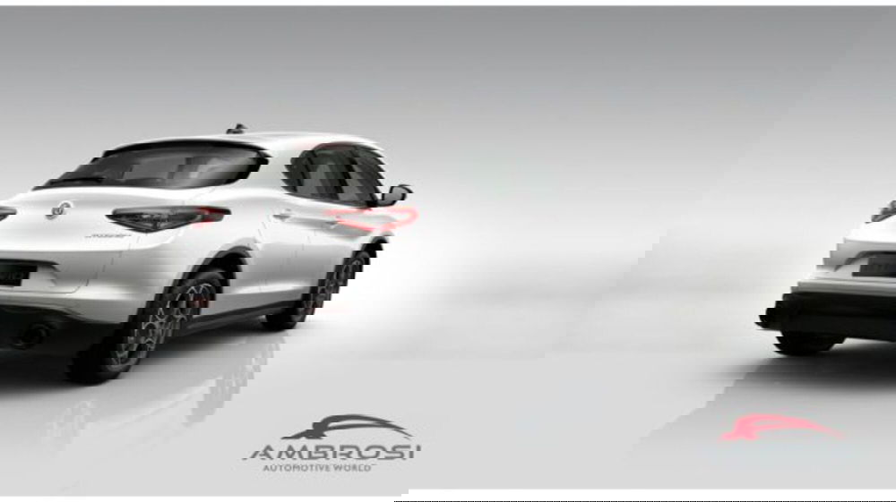 Alfa Romeo Stelvio nuova a Perugia (4)