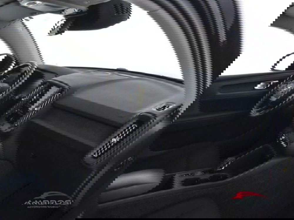 Volvo XC40 usata a Perugia (12)