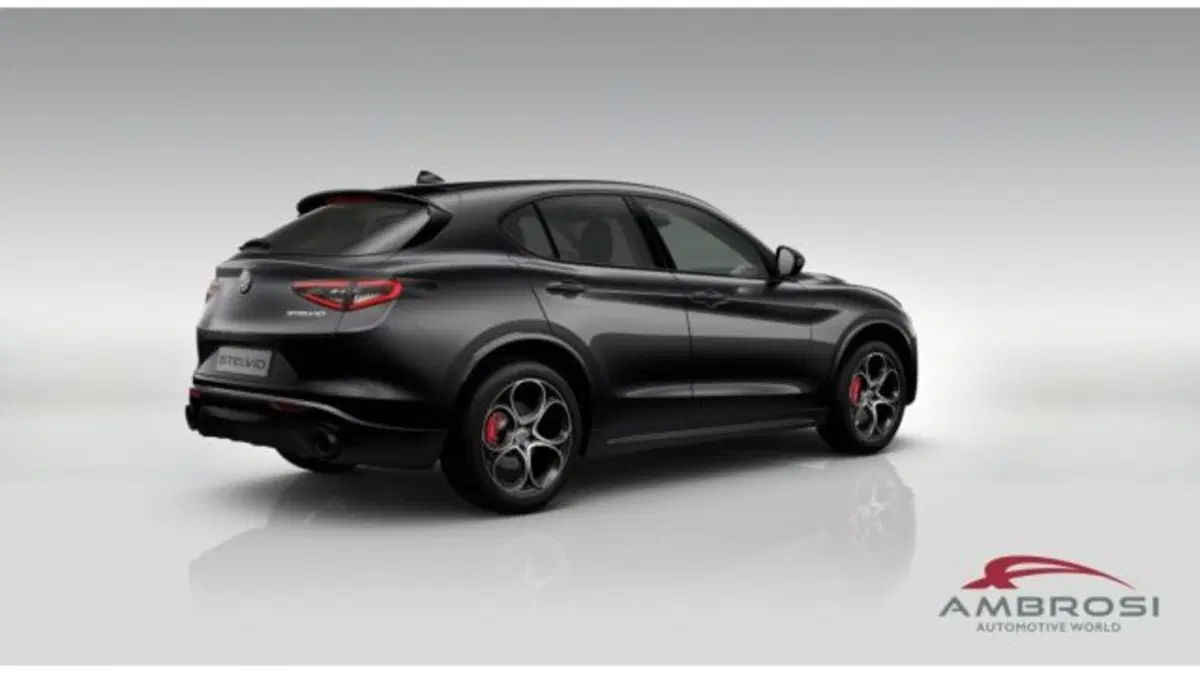 Alfa Romeo Stelvio nuova a Perugia (3)