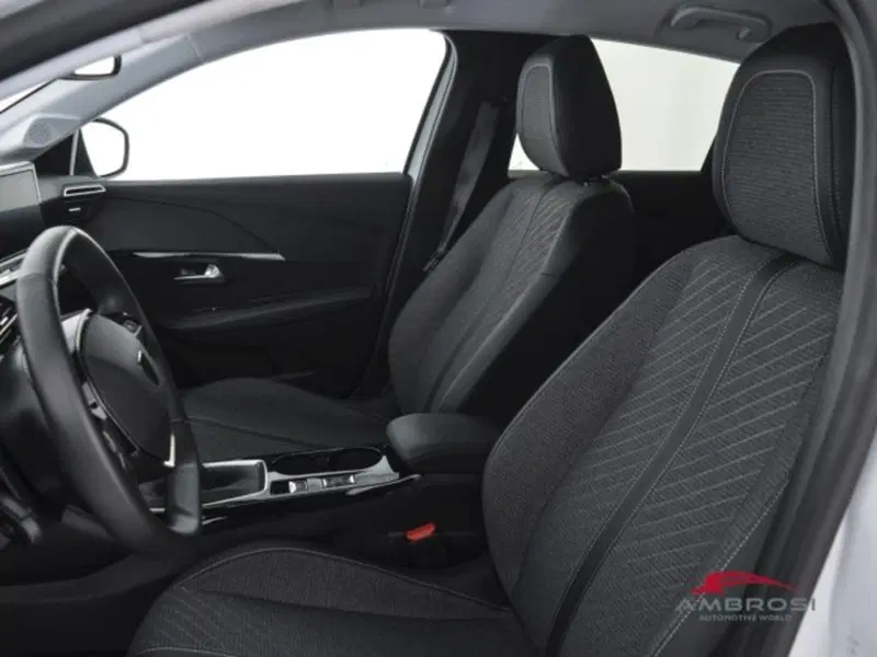 Peugeot 208 usata a Perugia (9)
