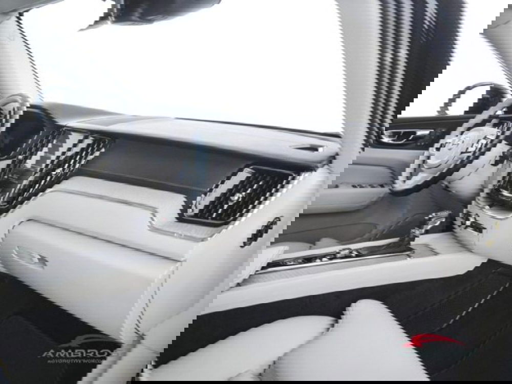 Volvo XC60 usata a Perugia (12)