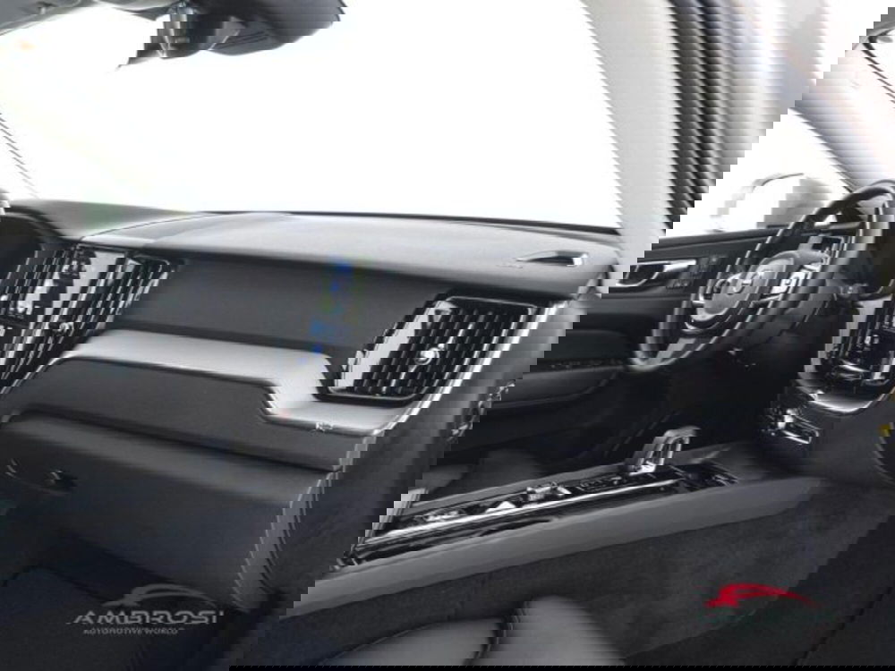 Volvo XC60 usata a Perugia (12)