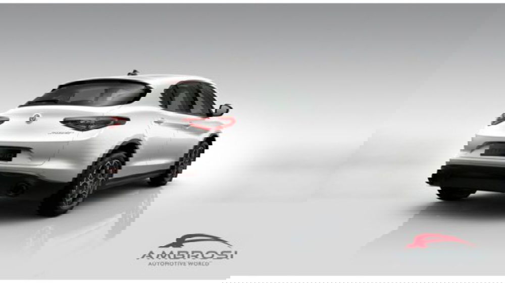 Alfa Romeo Stelvio nuova a Perugia (4)