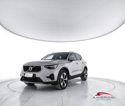 Volvo XC40 2.0 b3 Core auto del 2025 usata a Corciano