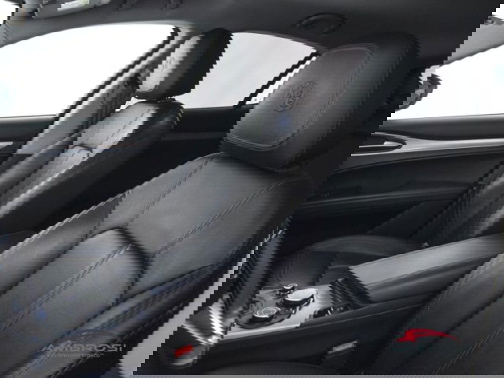 Alfa Romeo Stelvio usata a Perugia (9)