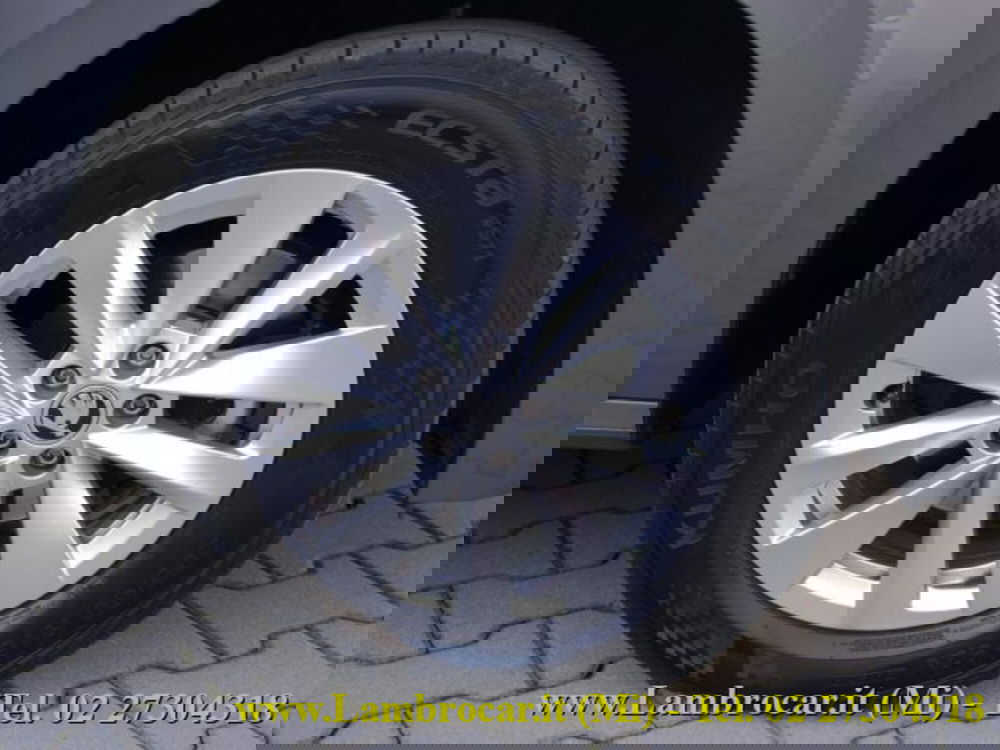 Skoda Kamiq usata a Milano (17)