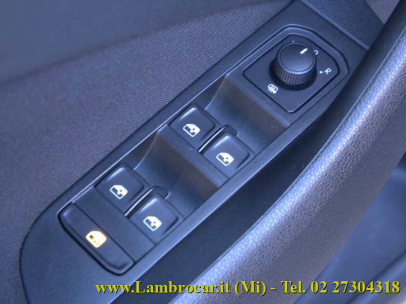 Skoda Kamiq usata a Milano (19)