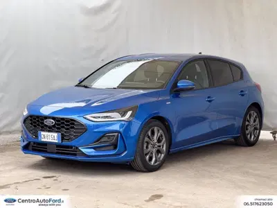 Ford Focus 1.0t ecoboost h ST-Line X 155cv powershift del 2023 usata a Albano Laziale