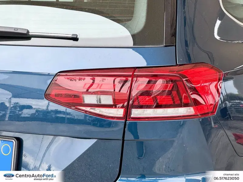 Volkswagen Passat Variant usata a Roma (17)